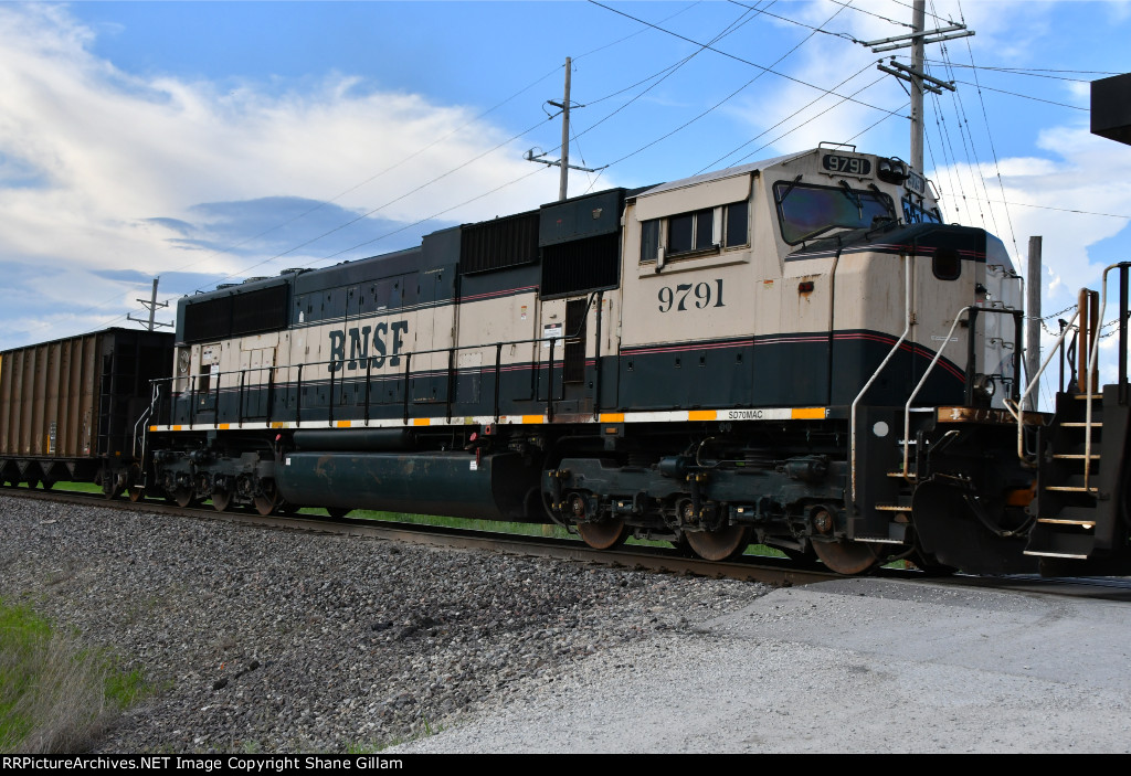 BNSF 9791 trailing unit.